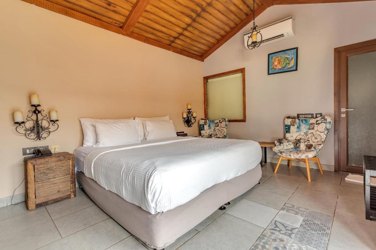 The Baga Beach Resort Exterior photo