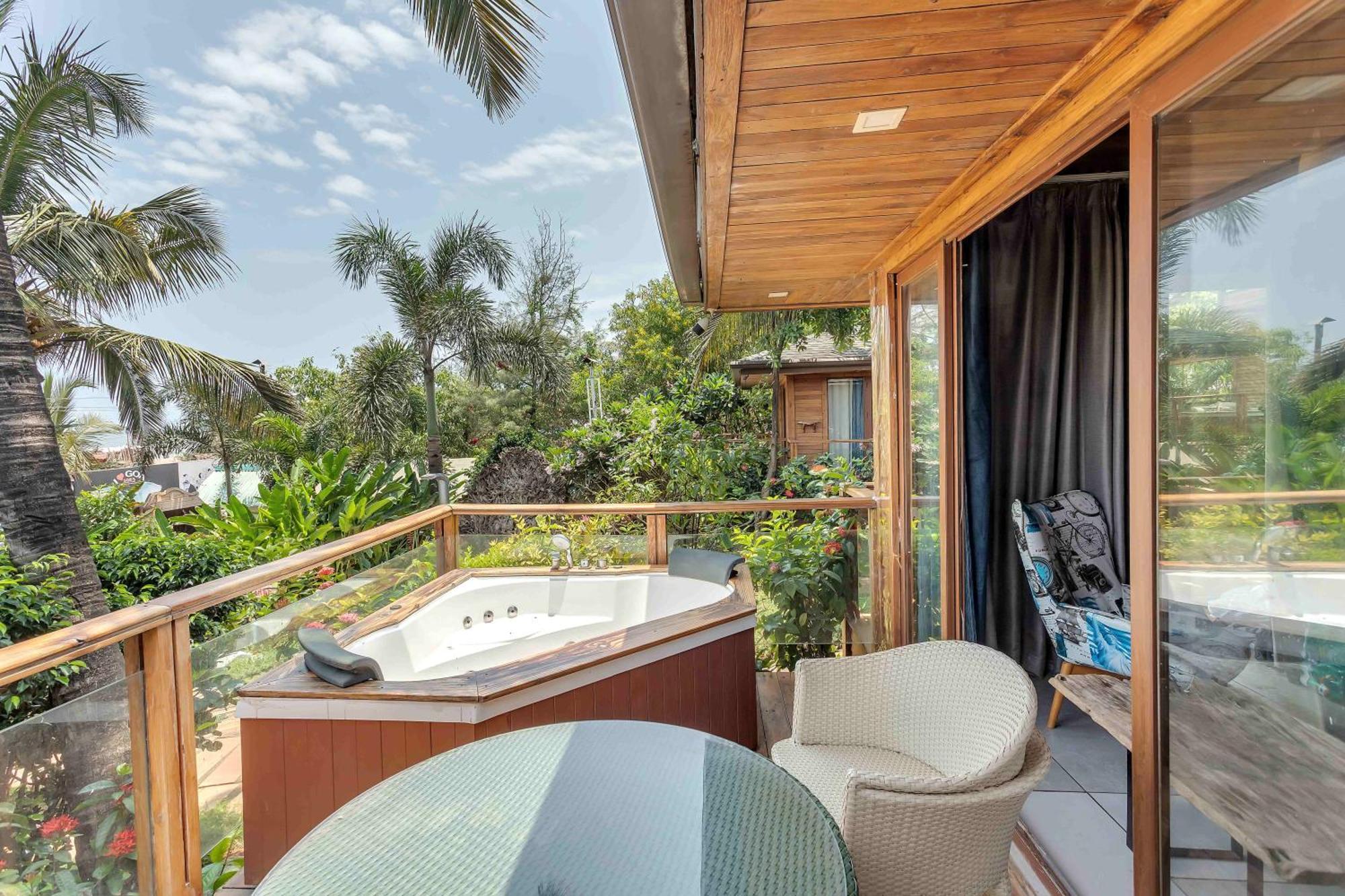 The Baga Beach Resort Exterior photo