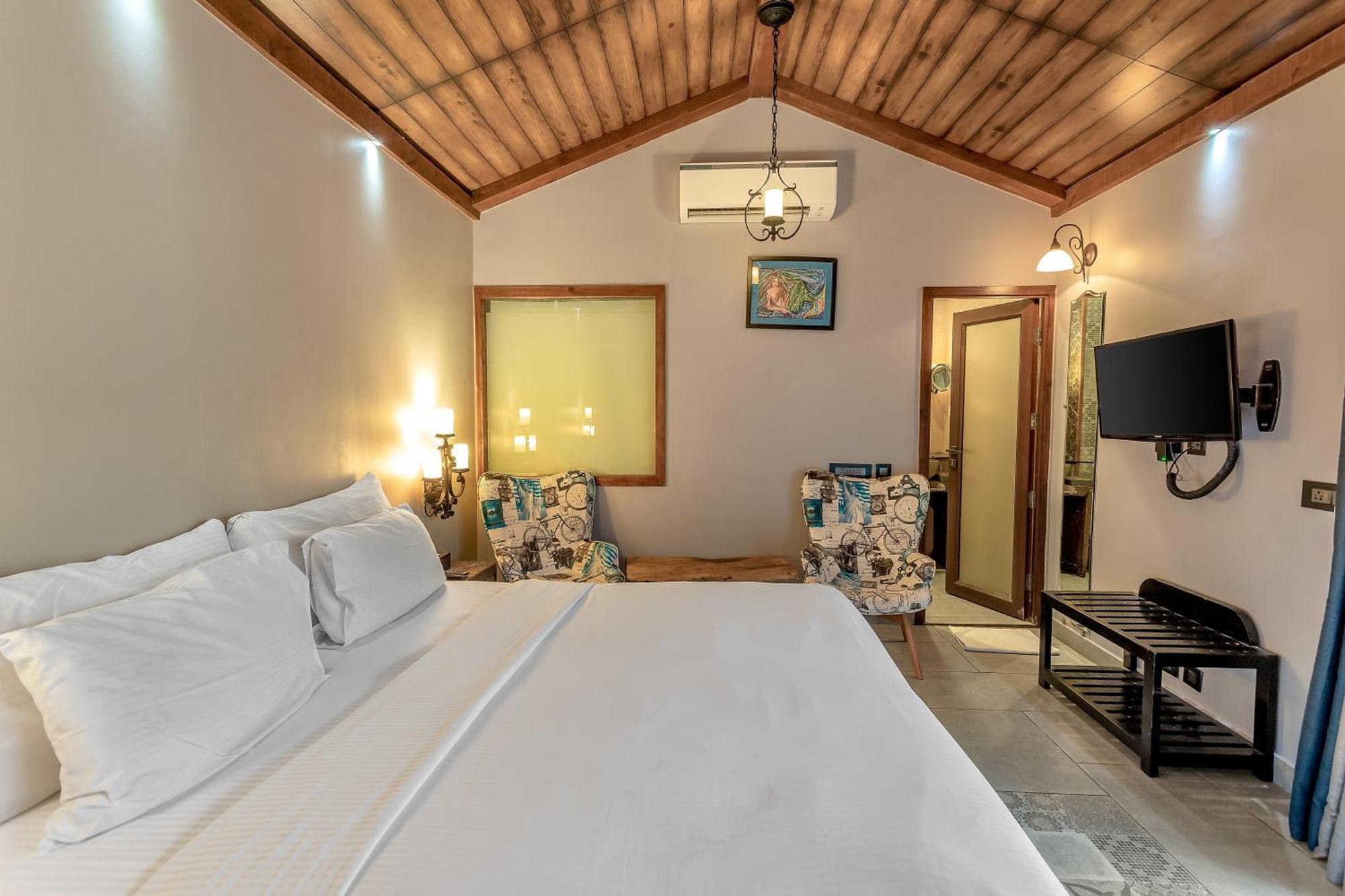 The Baga Beach Resort Exterior photo