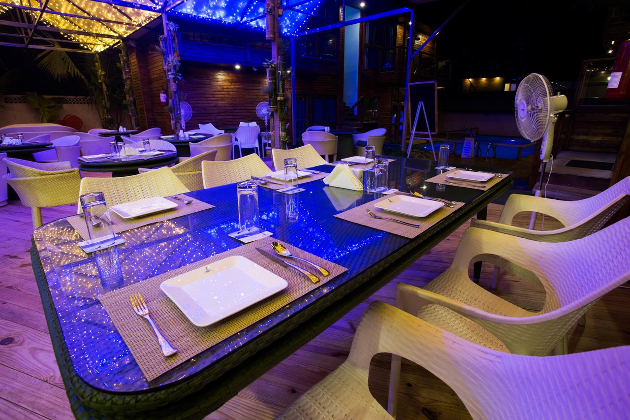 The Baga Beach Resort Exterior photo
